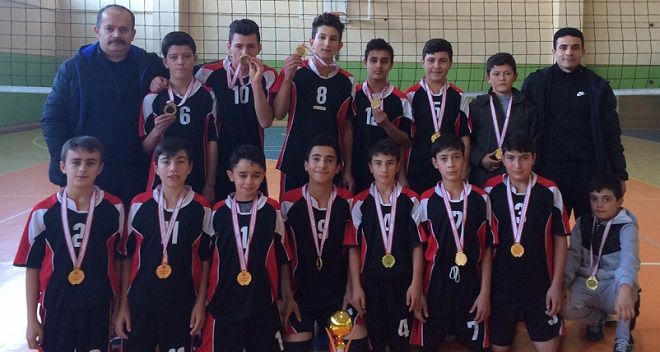 Eşrefoğlu Ortaokulu Konya Şampiyonu