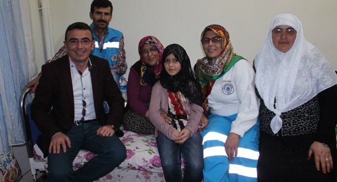 Beyşehir'de Evde Bakım Hizmeti Verilen Aileye Doğum Günü Süprizi