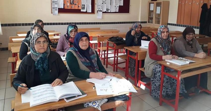 Beyşehir'de Okur-Yazar Seferberliği Kapsamında 32 Kurs Açıldı
