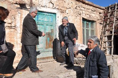 Karanlık Bir Odadan Sıcak Bir Yuvaya Kavuştu