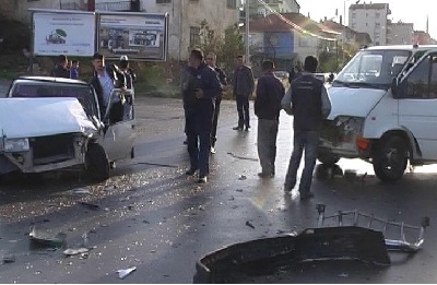 Trafik Kazası 3 yaralı