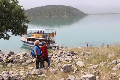 Adaları Keşfediyorlar