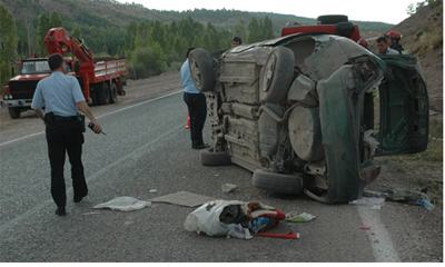 Trafik kazası:1 ölü 1 yaralı