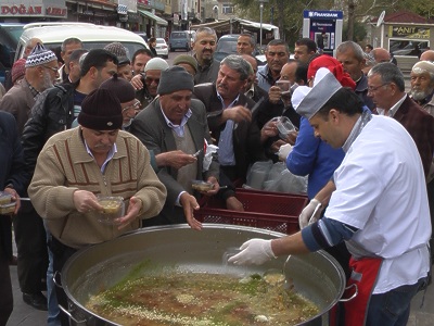 2 Bin Kişiye Aşure