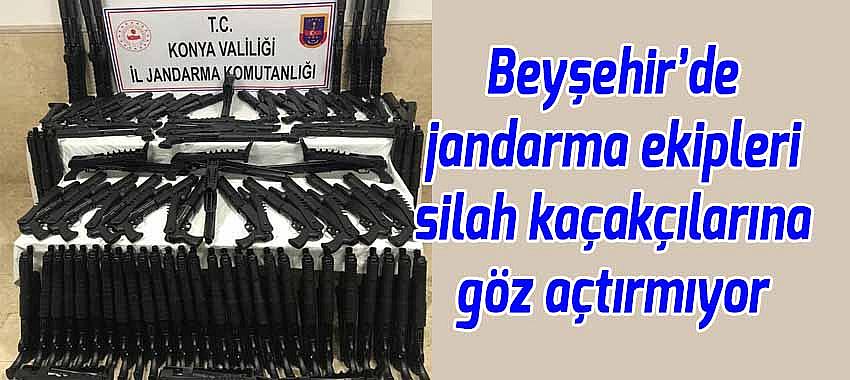 Beyşehir'de jandarma ekipleri, silah kaçakçılarına göz açtırmıyor.