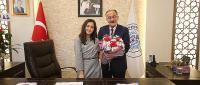 23 Nisan Belediye Başkanı Gönül Oruç oldu