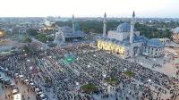 Binlerce Çocuk Sabah Namazında Mevlana Meydanı’nı Doldurdu