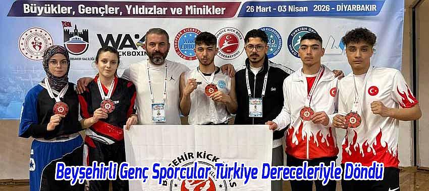 Kickboks Turnuvasında Büyük Başarı: Genç Sporcular Türkiye Dereceleriyle Döndü